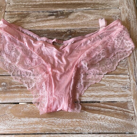 Victoria Secret Lot of 3 Thong Panties Pink Black M/M Lacy Bow Polkadots - Picture 2 of 11